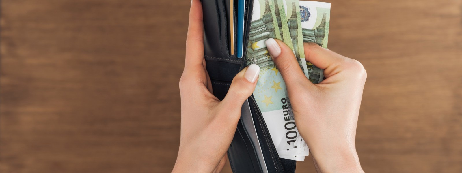 How to receive and transfer money in Cyprus