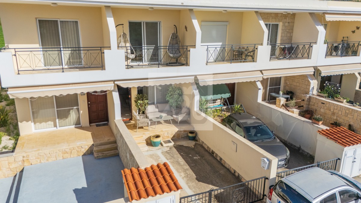 Полис, Полис Городской дом На продажу | 3110